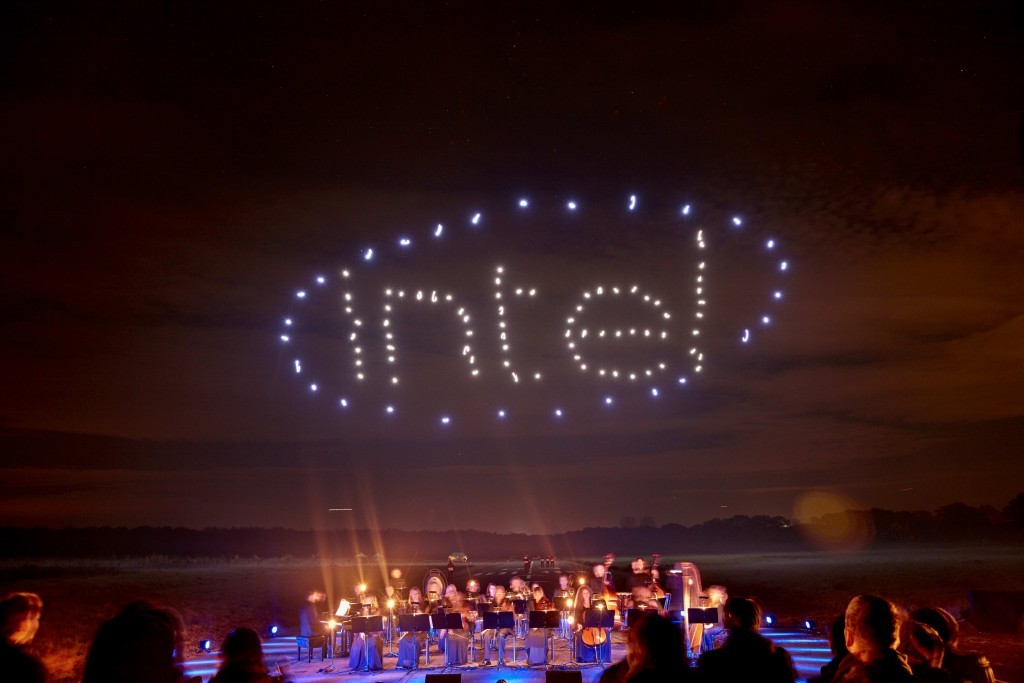 Intel-Drone-100-Light-Show2-1024x683.jpg
