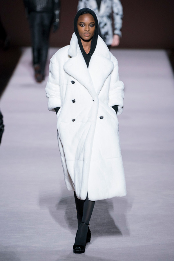 34-tom-ford-outono-inverno-2019.jpg
