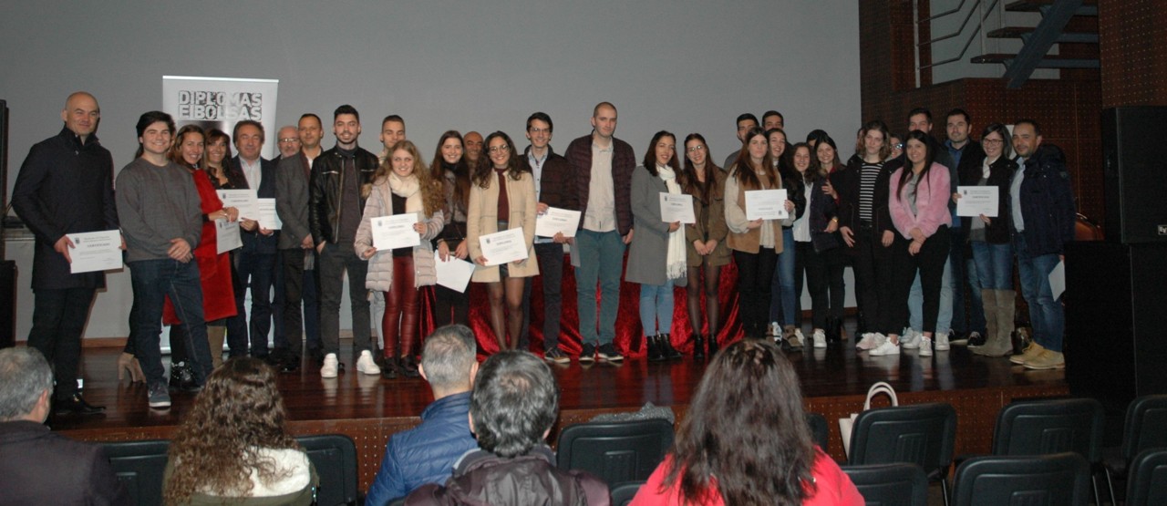 Entrega de diplomas voluntarido jovem (2).jpg
