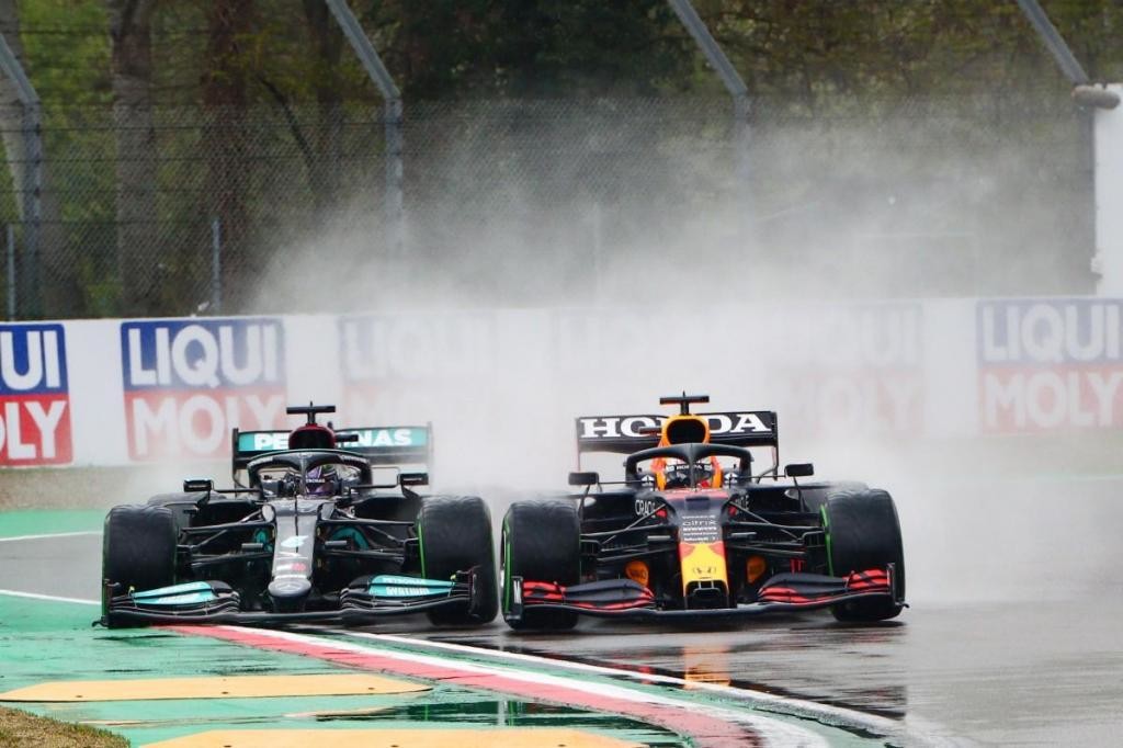 Hamilton e Verstappen prometem aquecer 2021