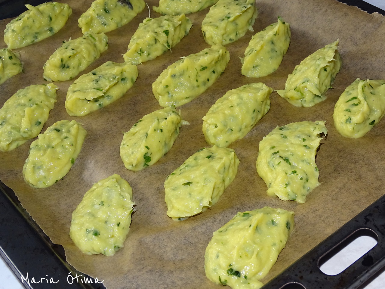 Pasteis de Bacalhau_Maria Ótima.jpg