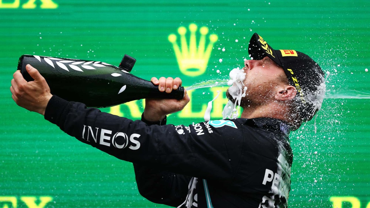 Bottas teve motivos para festejar