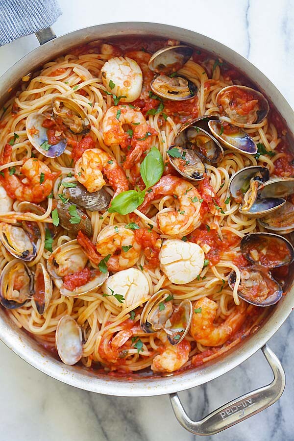 one-pot-seafood-pasta.jpeg