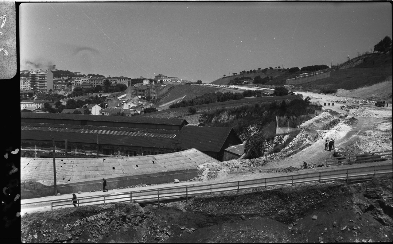 Avenida Calouste Gulbenkian em construção junto Avenida Calouste Gulbenkian em construção junto