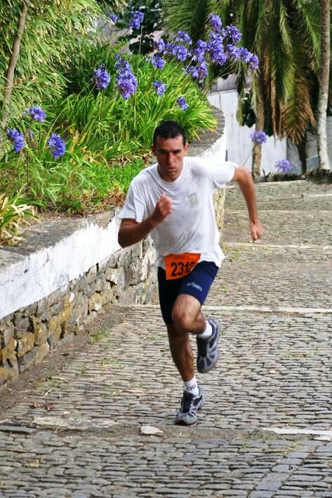 Degraus Cesar Romeiro.jpg