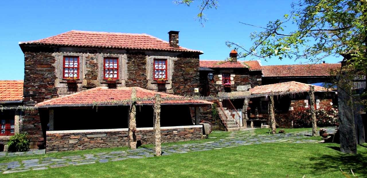 Casa Rural da aldeia de Quintandona, Penafiel.jpg