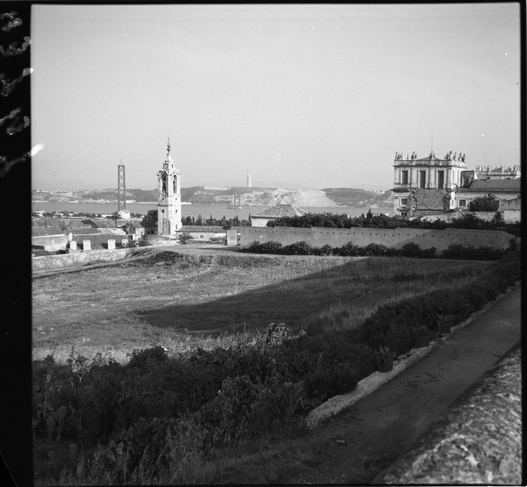 Panorâmica tirada do Palácio da Ajuda, vendo-se 