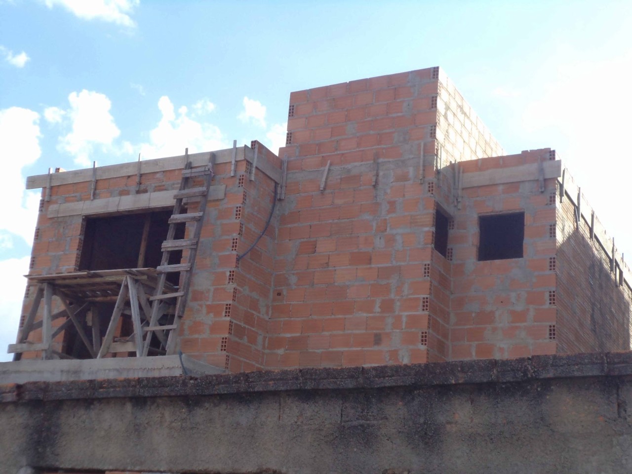 FUNDADO EM PENAS.jpg