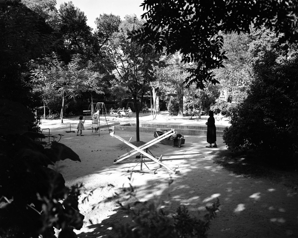 Jardim da Estrela, parque infantil, 1957, foto de 