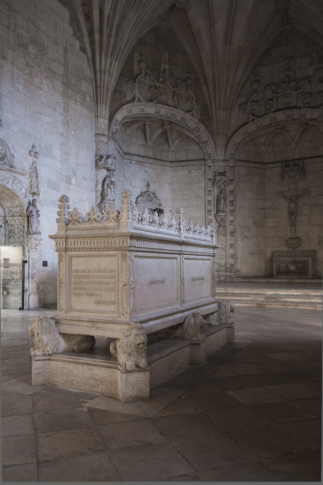 Túmulo_de_Alexandre_Herculano_Sala_do_Capítulo_M