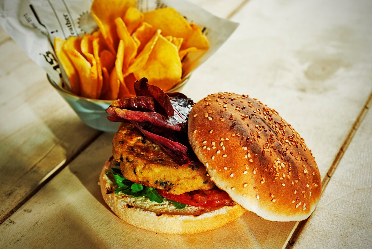 SOMOS Restaurant & Lounge