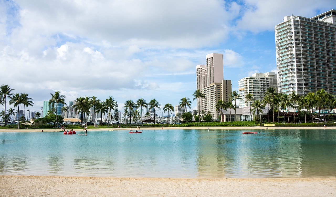 waikiki-beach-1037073_1280.jpg