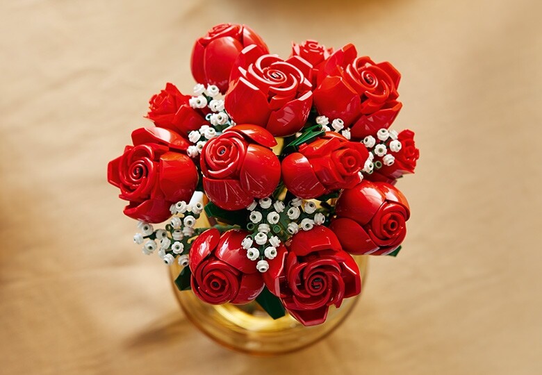 LEGO-Rose-Bouquet-Valentines-Day-4a-1704258376.jpe