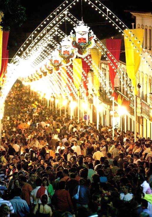 Foto Cronica 185DI JUN24 - Nas mãos do São João