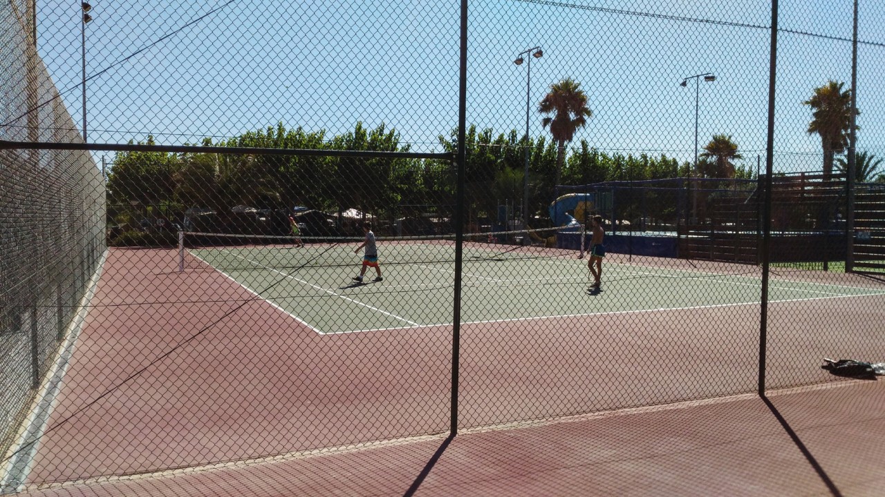 Ténis no Camping & Resort Sangulí Salou.jpeg Ténis no Camping & Resort Sangulí Salou.jpeg