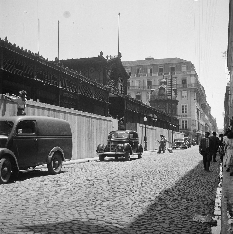 Mercado da praça da Figueira, colocação de tapu