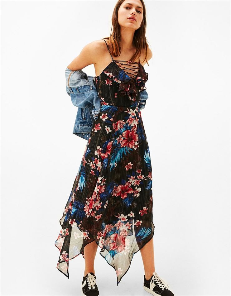 bershka-verao-2017-catalogo-floral-inspiraçoes-bl