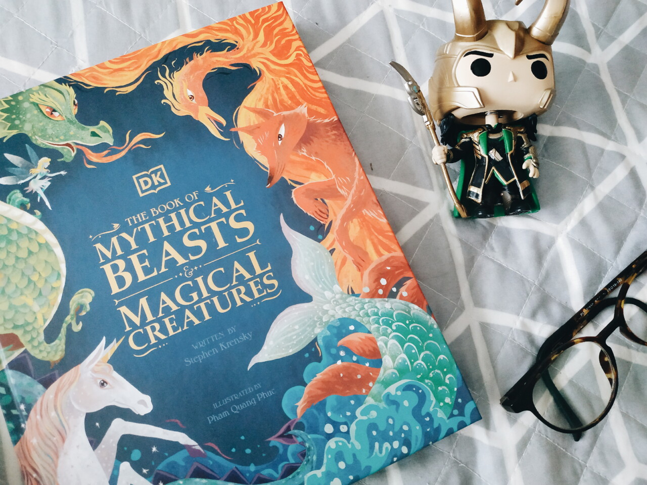 Book of Mythical Beasts and Magical Creatures 