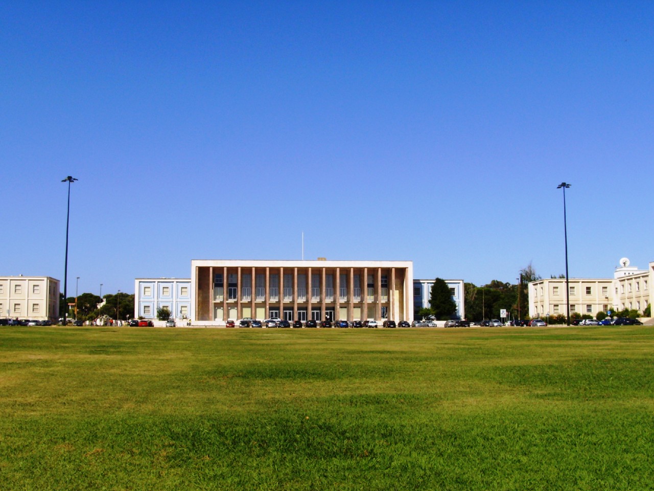 Biblioteca_nacional_portugal_2.jpg