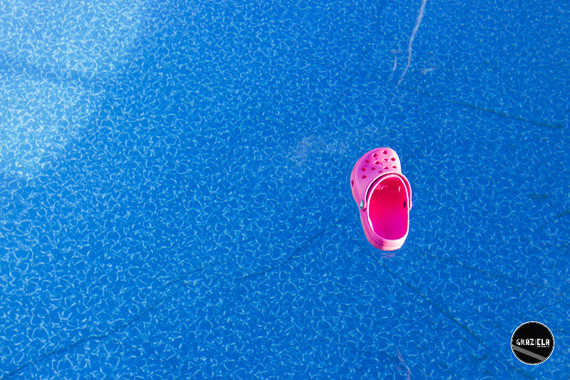 Crocs-1996.jpg Crocs-1996.jpg