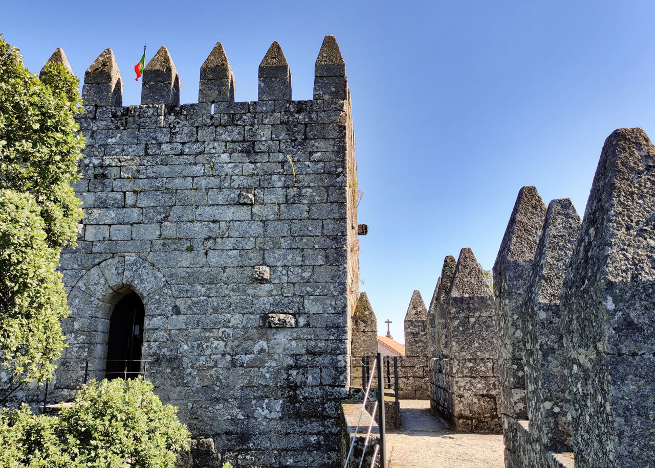 Castelo de Lanhoso03.jpg