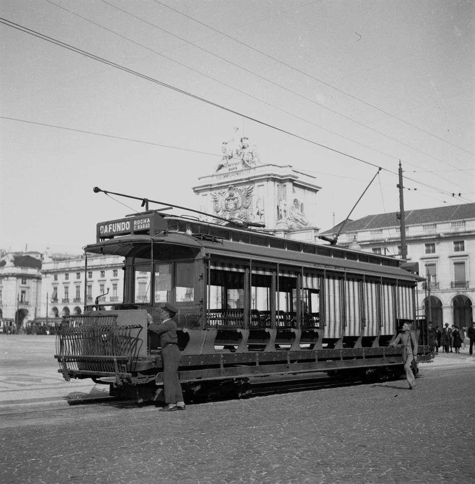 Eléctrico, foto de Judah Benoliel, in a.f. C.M.L.