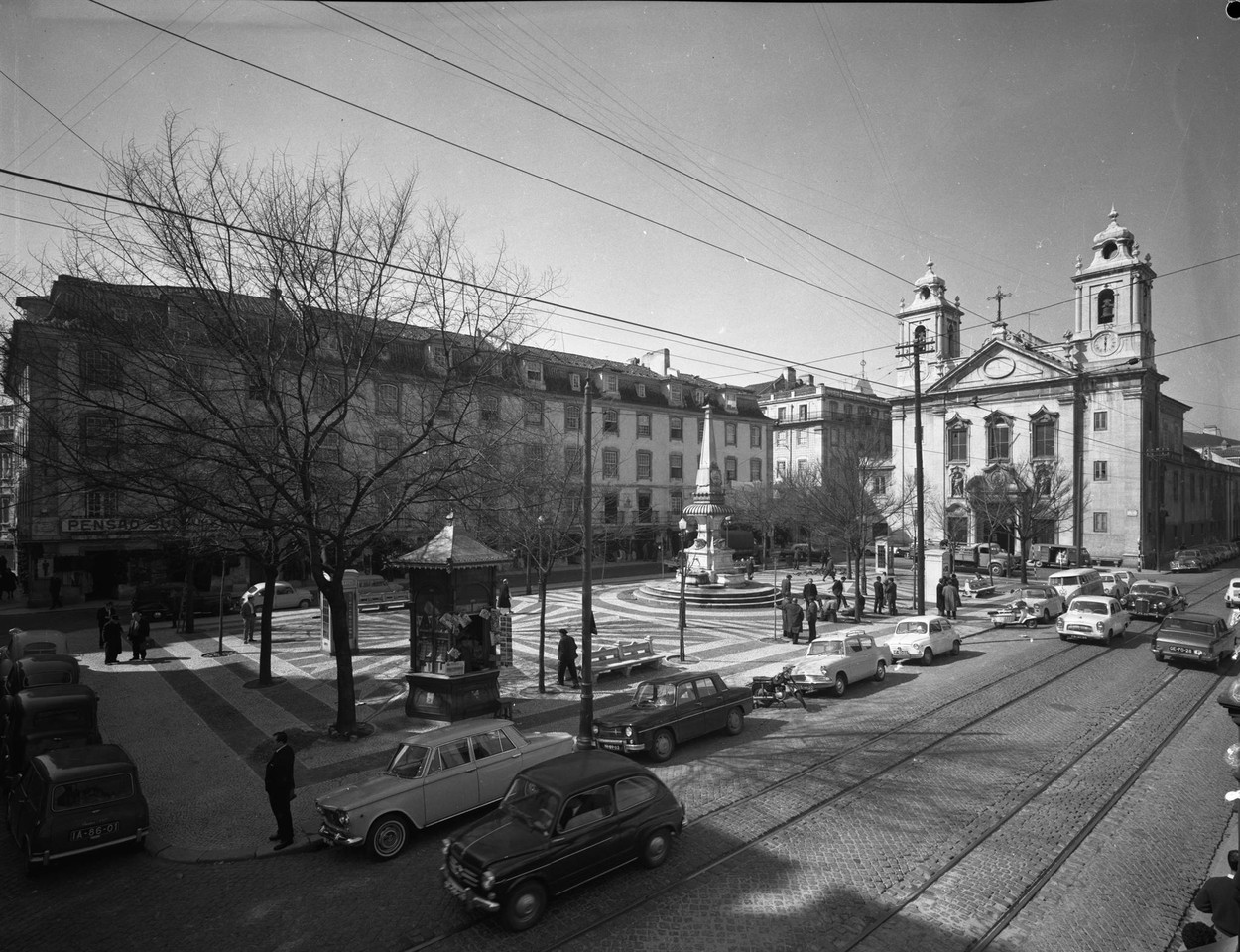 Igreja de São Paulo, fachada principal, 1966, arm