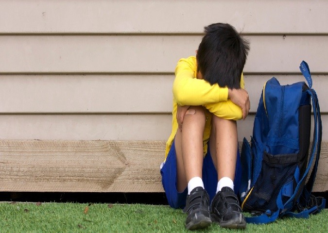 crianca-triste-menino-escola-1417629735426_956x500