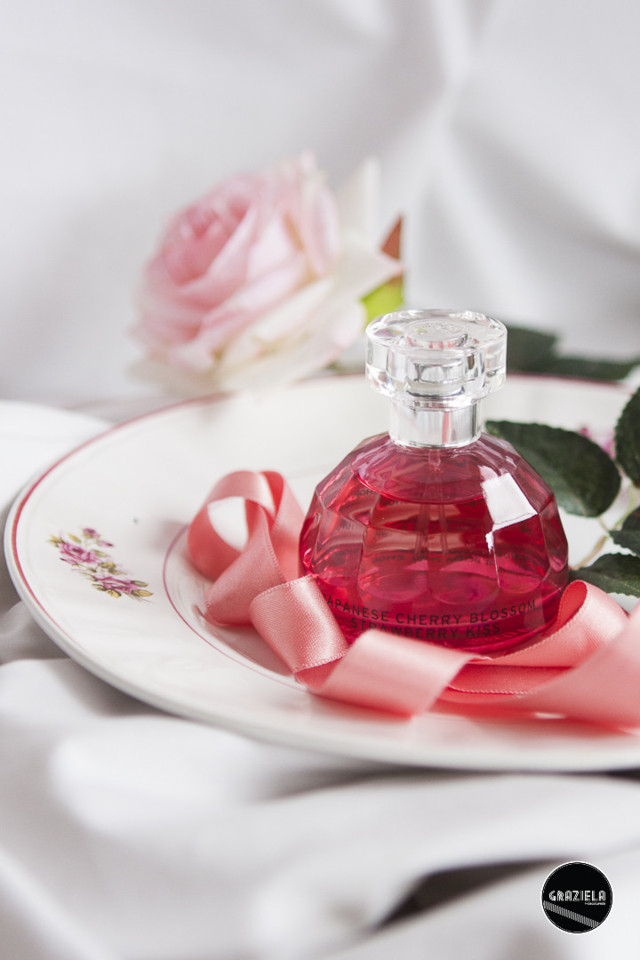 The_Body_Shop_Cherryblossom_Strawberry_Parfum-1785