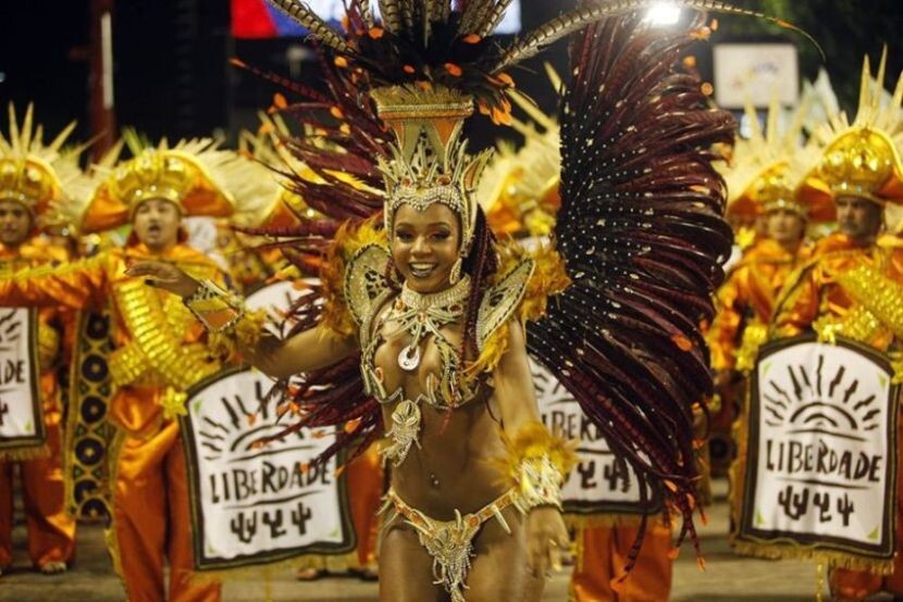 Maryanne Hipólito (Carnaval Rio 2022).jpg
