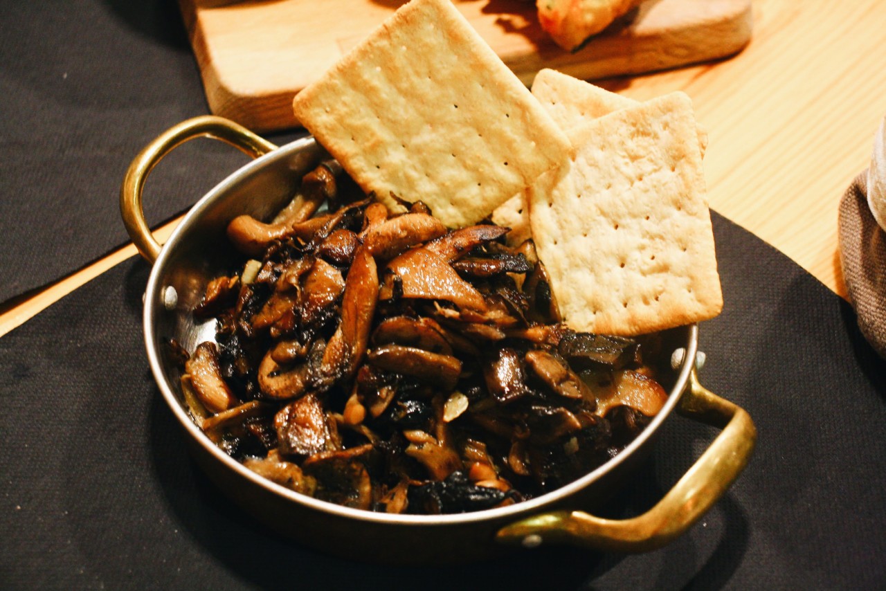 petiscaria-da-terra-cogumelos-grelhados.jpg petiscaria-da-terra-cogumelos-grelhados.jpg