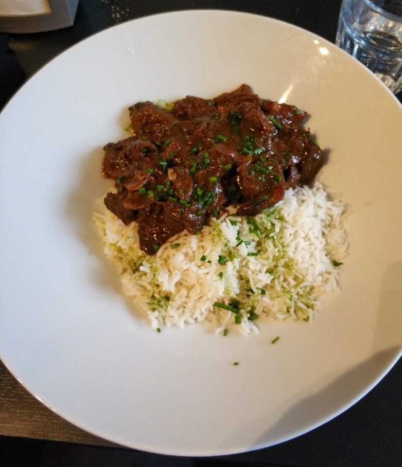 Kalops - guisado de carne.jpg