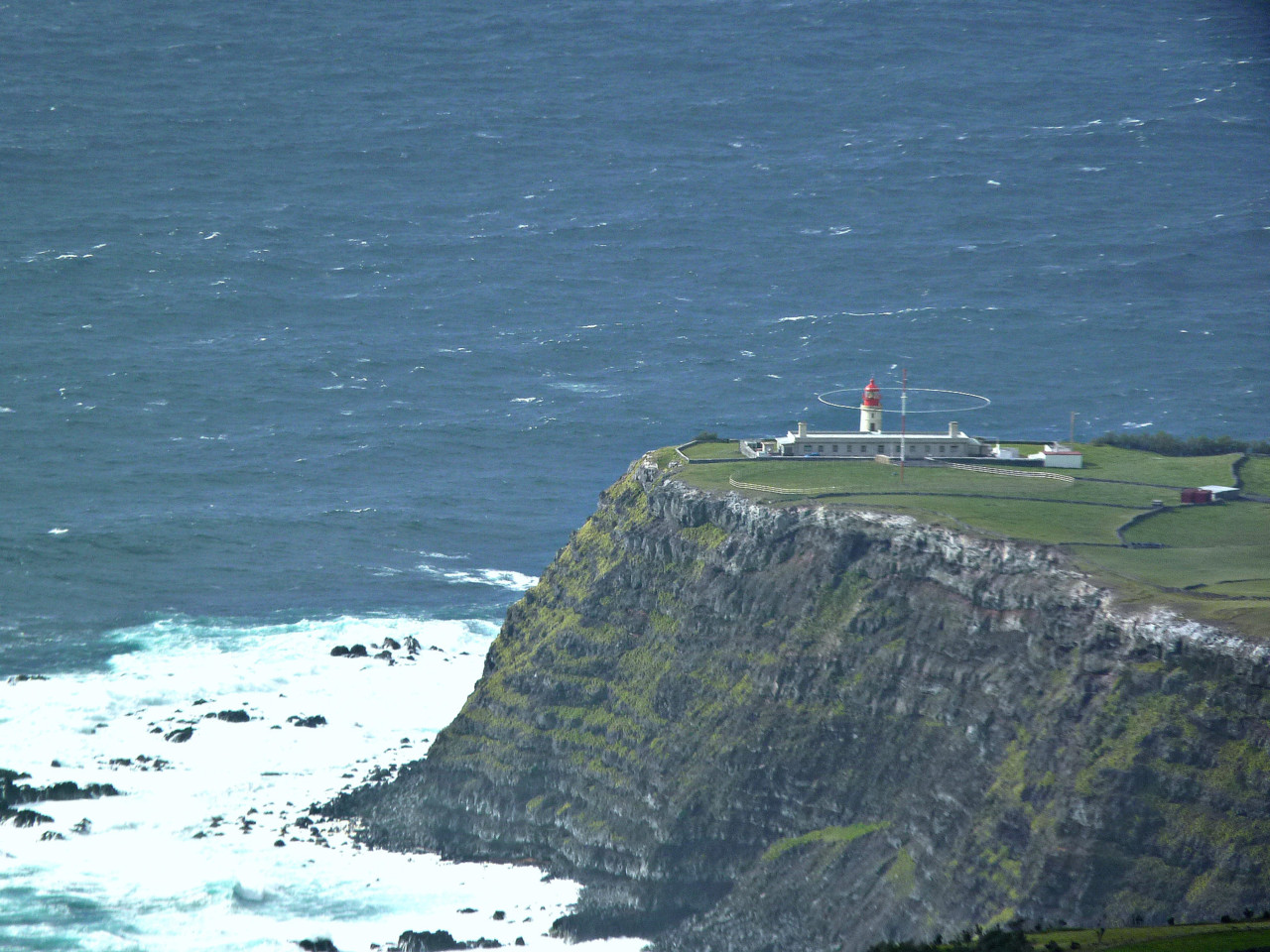Farol do Albarnaz, Flores (3).jpg