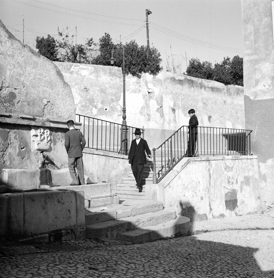 Chafariz da Fonte Santa,1945, foto de Fernando Mar