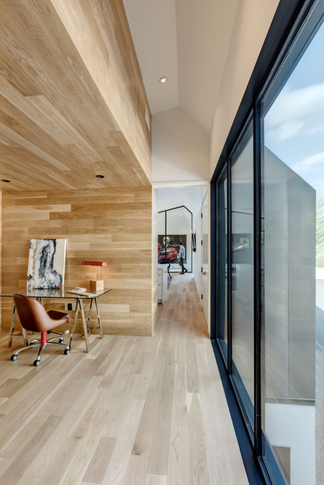 10-autohouse-by-matt-fajkus-architecture-_photo-by 10-autohouse-by-matt-fajkus-architecture-_photo-by