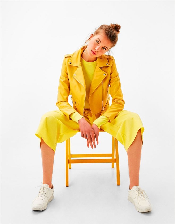 catalogo-bershka-2017-coleçao-verao-monotone (2). catalogo-bershka-2017-coleçao-verao-monotone (2).