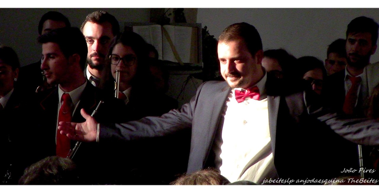 3 Maestro Carlos Almeida.jpg