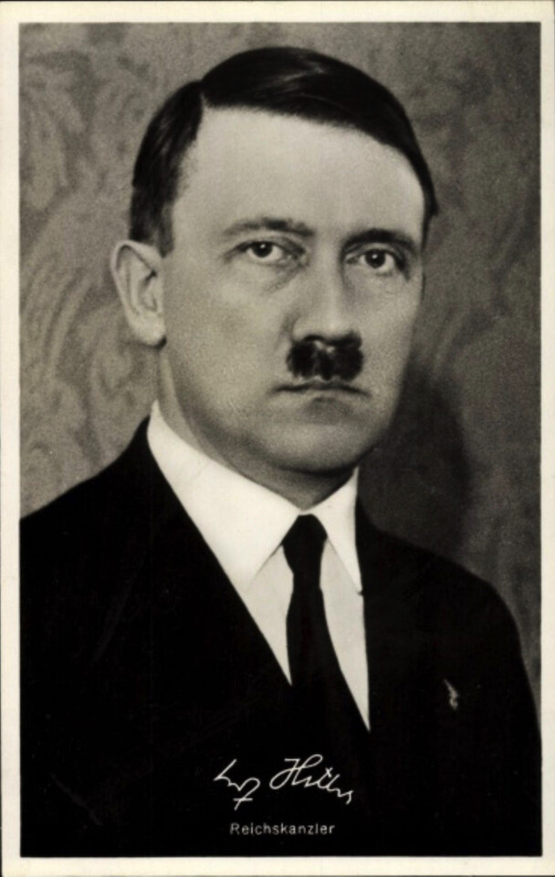 Adolf Hitler (608 × 960).jpg
