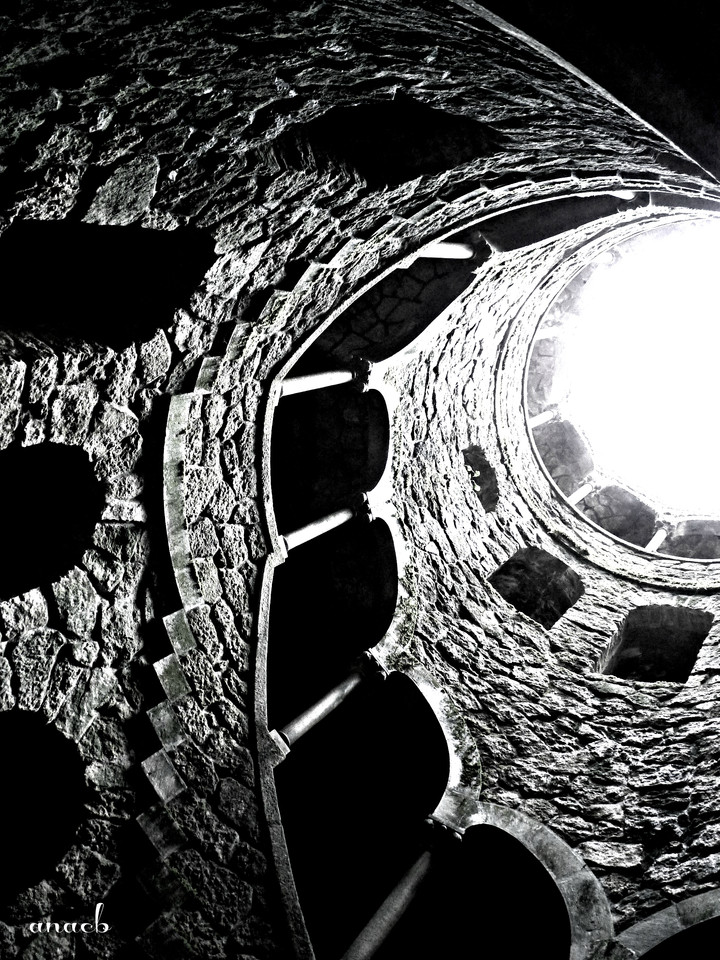 ao acaso #4 poço iniciático na Quinta da Regalei