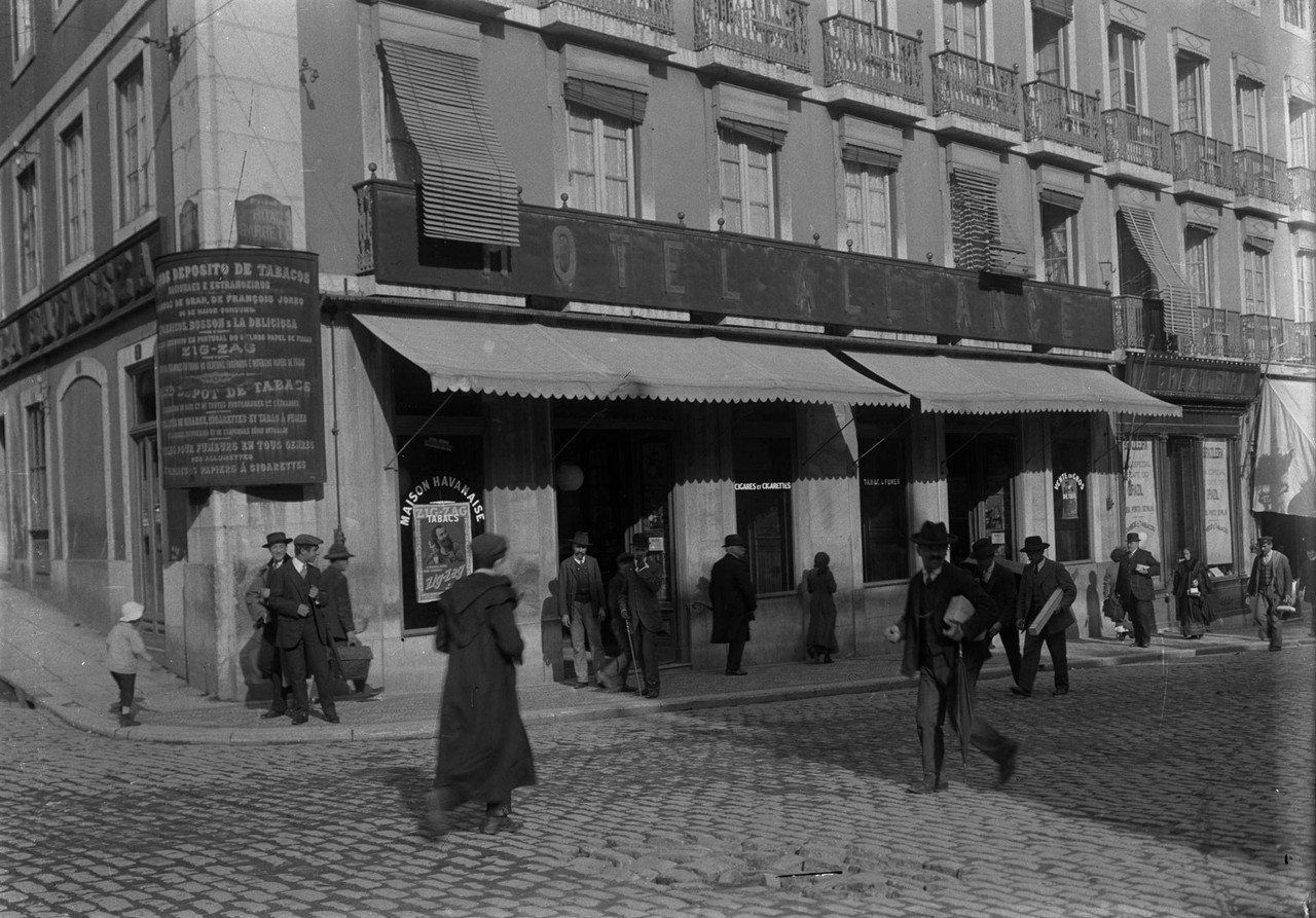 Casa Havaneza, 1913, foto de Johua Benoliel.jpg Casa Havaneza, 1913, foto de Johua Benoliel.jpg
