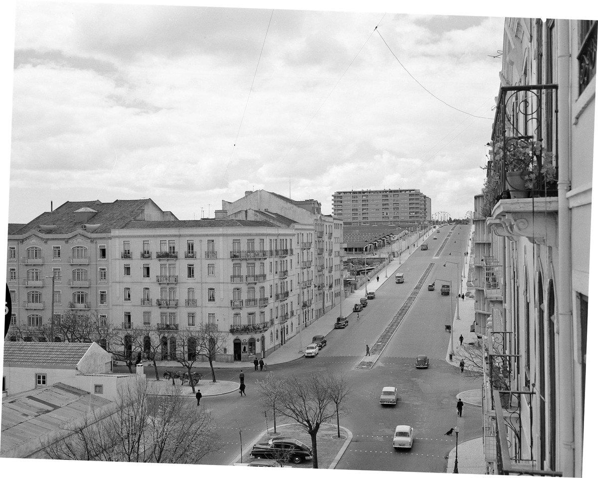 Av. 28 de Maio, Lisboa (A. Serôdio, 1961)
