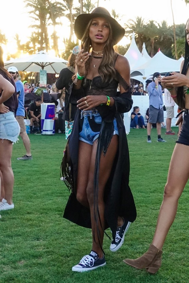 jasmine-tookes-coachella-2017-1523283530.jpg