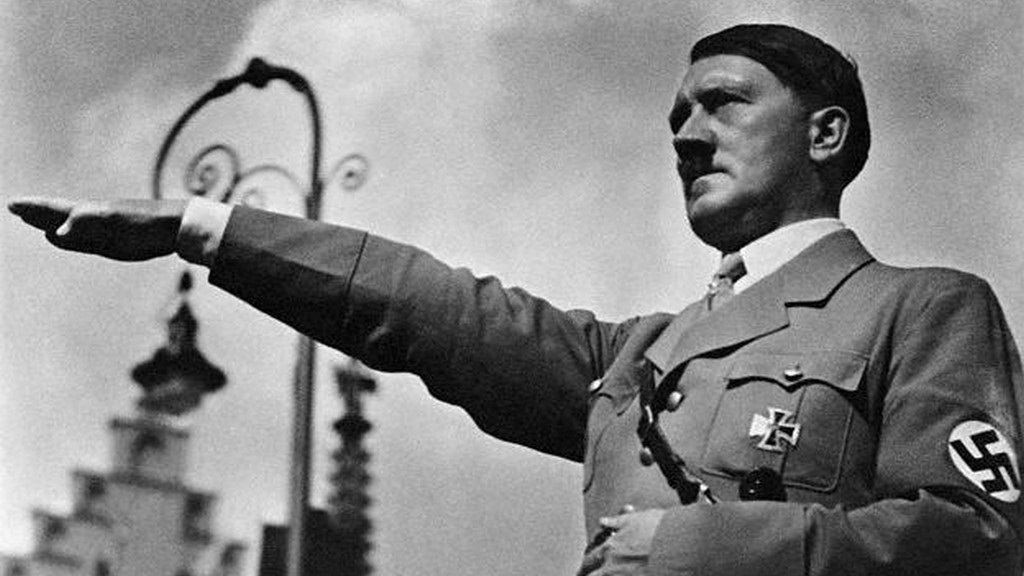 Adolf Hitler fazendo a famosa saudação nazista Adolf Hitler fazendo a famosa saudação nazista