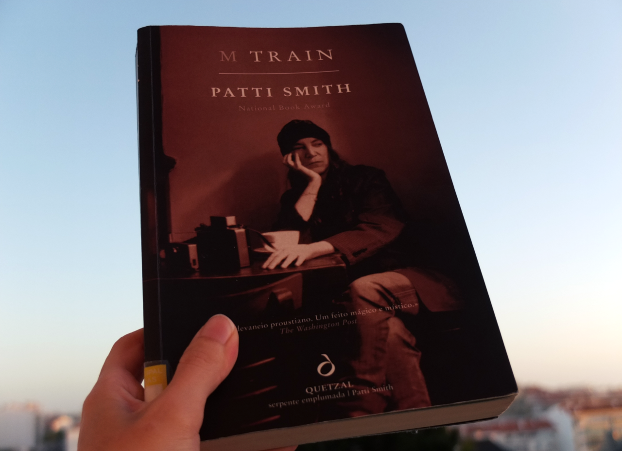 m-train-patti-smith-mar-maio.png