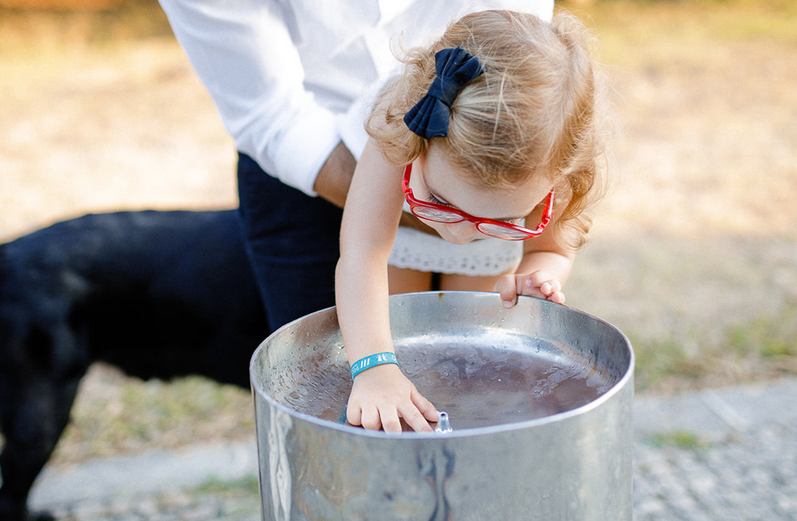 B - Oculos B - Oculos