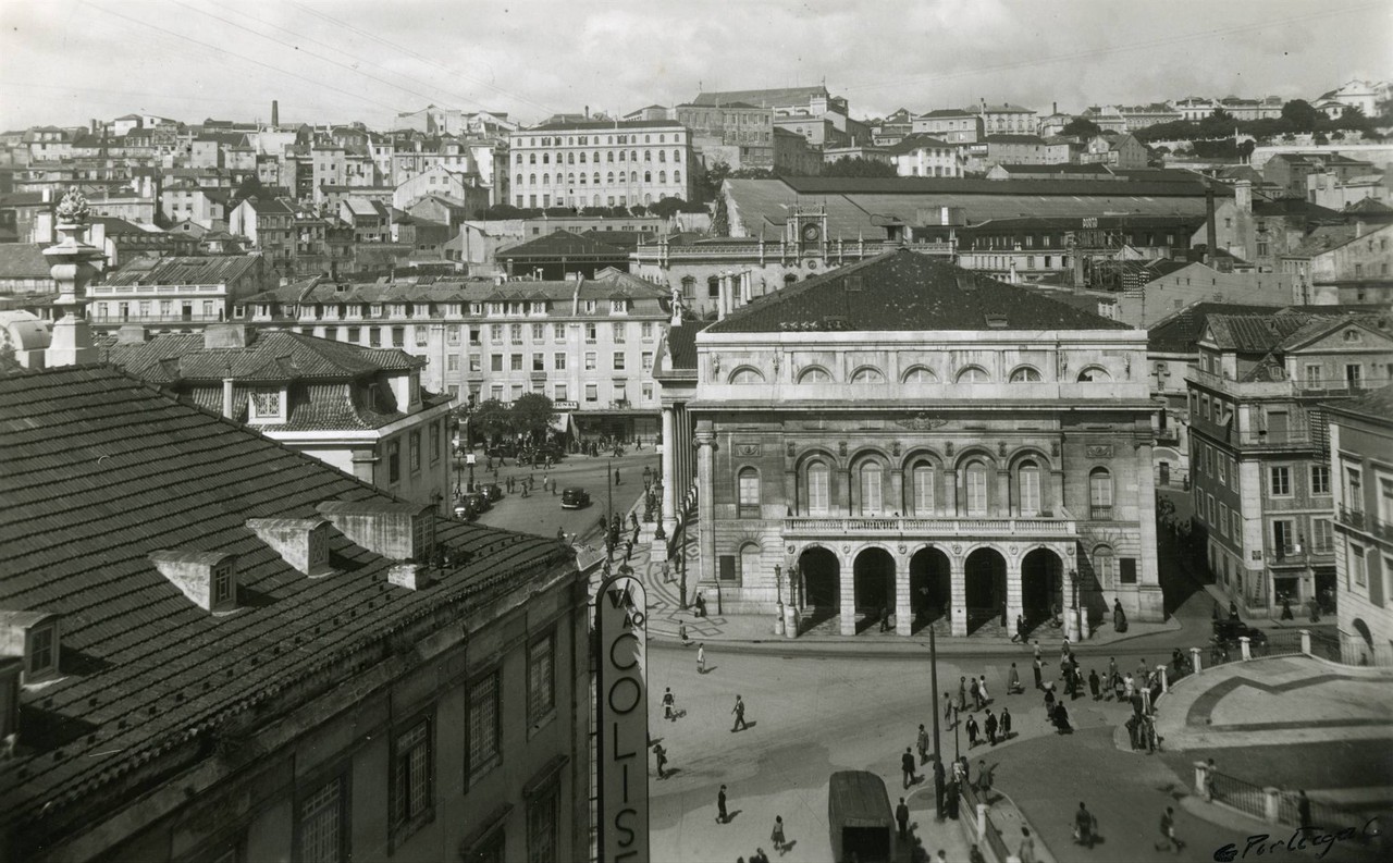 Fachada lateral do Teatro Nacional Dona Maria II, 