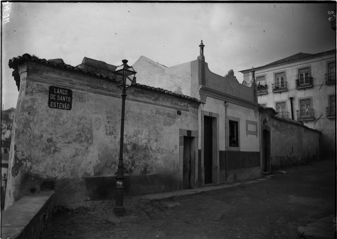 Largo de Santo Estêvão, 1899, foto de Machado &amp; 