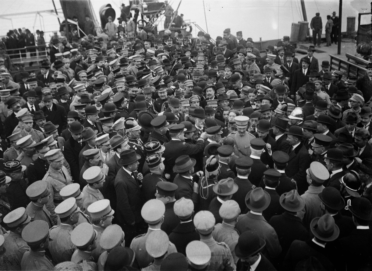 Regresso de Sidónio Paes da sua visita ao Além Tejo e ao Algarve (Attr. a J. Benoliel, 1918)