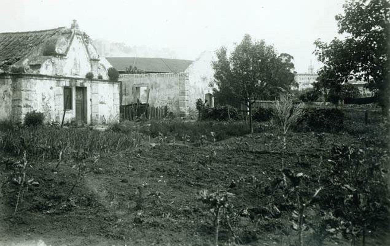 Vale de Alcântara no sítio da Horta Navia.jpg Vale de Alcântara no sítio da Horta Navia.jpg