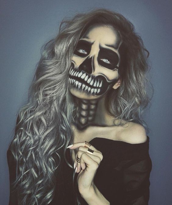 instagram @jessjanemakeup.jpg